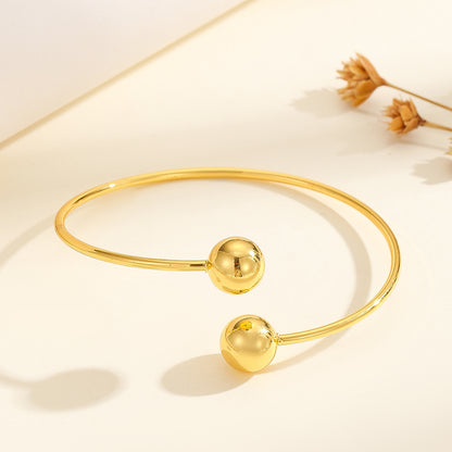 Elegant and Fashionable Bracelet